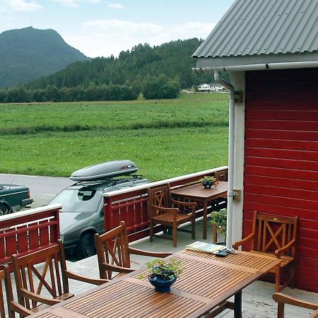 Three-Bedroom Holiday Home In Isfjorden Torvik 客房 照片