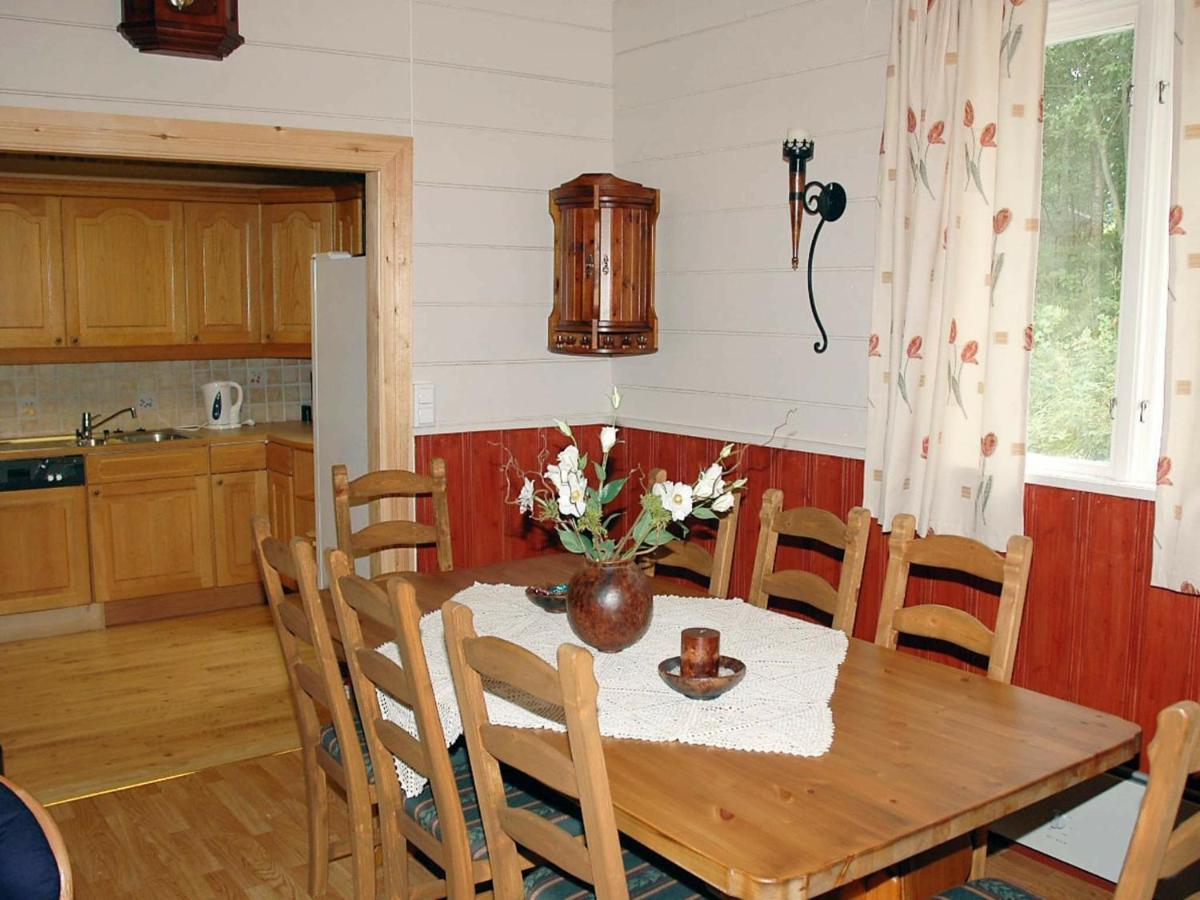 Three-Bedroom Holiday Home In Isfjorden Torvik 外观 照片