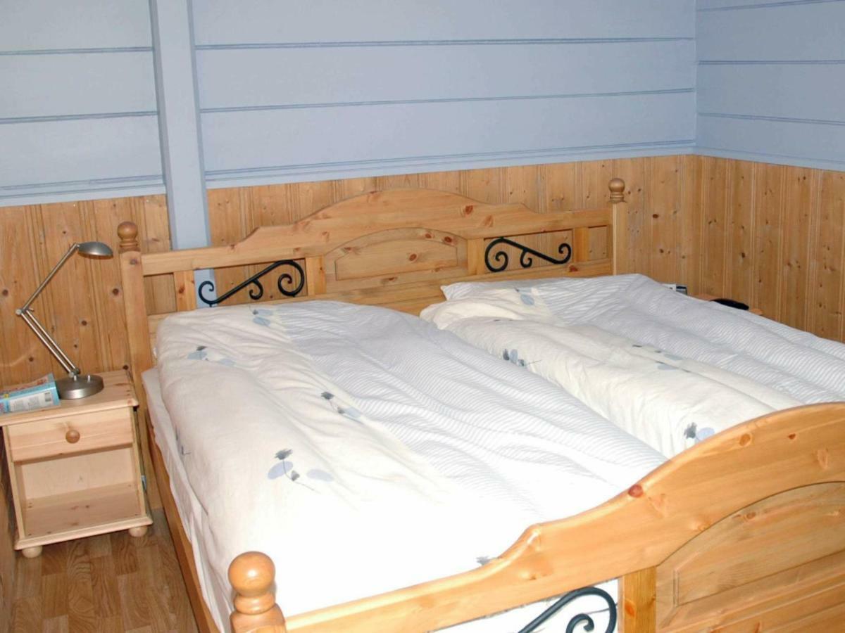 Three-Bedroom Holiday Home In Isfjorden Torvik 外观 照片